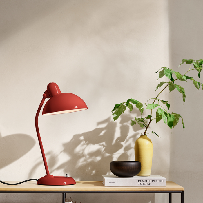 Fritz Hansen Kaiser Idell 6556-T Bordlampe