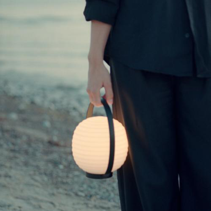 New Works Lantern Globe Portable Bordlampe